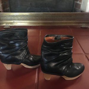 Coclico black booties with wooden heel, size 35
